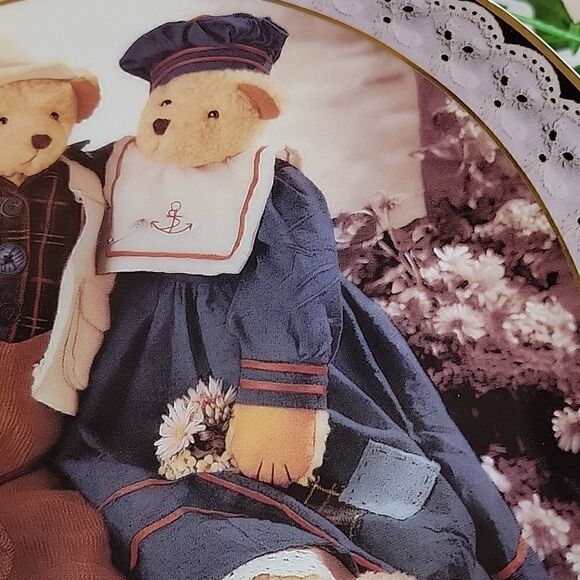 Collectable Plate. Teddy Tompkins. Collectable Bears. Enesco Co. Plate #7 - Picture 5 of 8